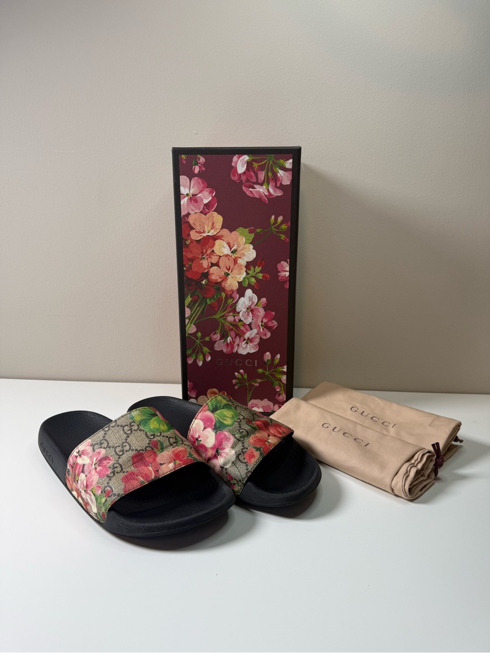 Gucci | Floral GG Canvas Slide Sandals | Black Multicolor Slides | Size 39
